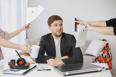 Mi jefe me explota laboralmente puedo demandar